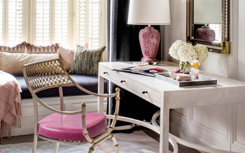 Những đặc điểm của mẫu bàn làm việc kết hợp trang điểm