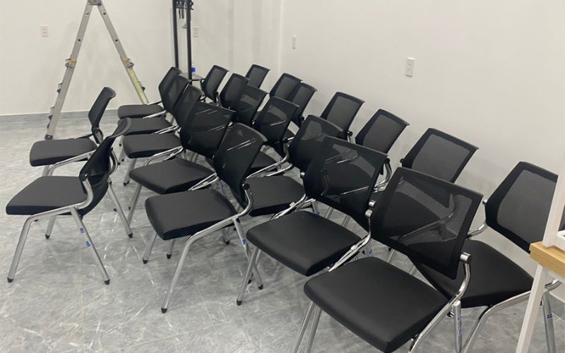 Ghế GL428T được dùng nhiều không hội thảo, phòng họp