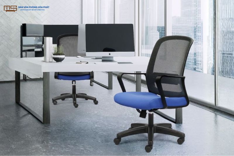 Trước khi mua bộ bàn ghế ngồi làm việc cần có hình ảnh thực tế trải nghiệm thực tế